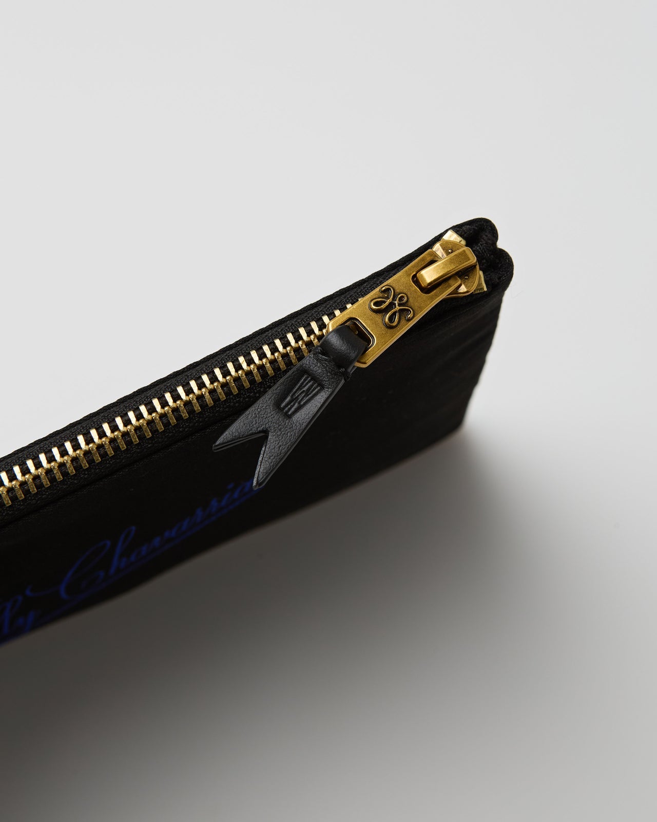 Casa De Chavarria Pouch