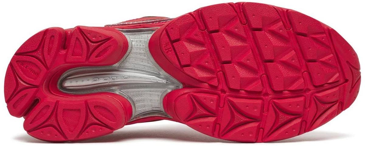 Progrid Triumph 4 - Racing/Rouge (Women's Sizing)